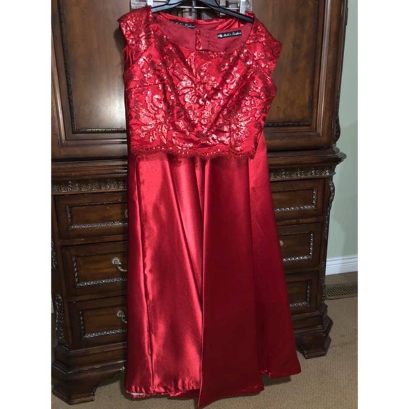 Special events dress - Picture 3 of 6